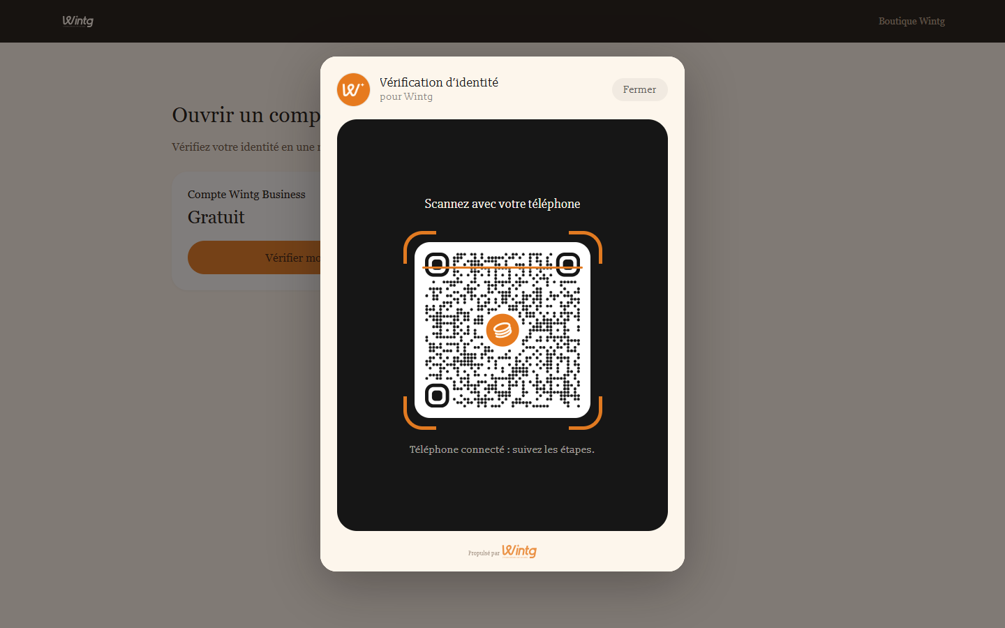Sur ordinateur : un code QR, à scanner avec le téléphone (l’appareil photo du téléphone est nécessaire).